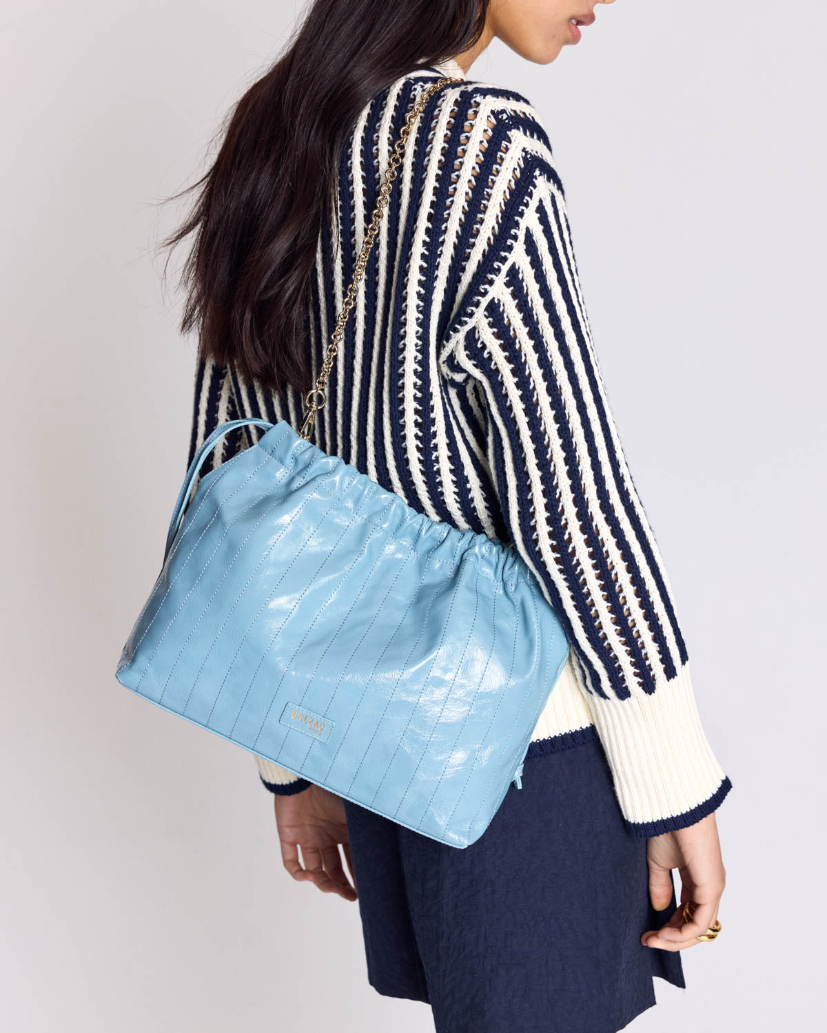 Sac Amaïa vernis froissé bleu piscine