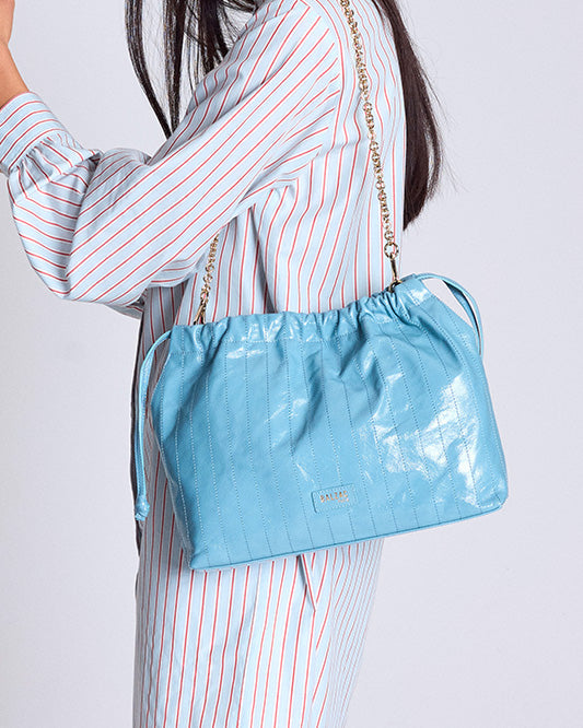 Sac Amaïa vernis froissé bleu piscine